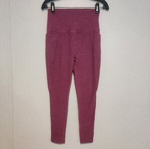Beyond Yoga Out Of Pocket High Waisted Midi Leggings Medium